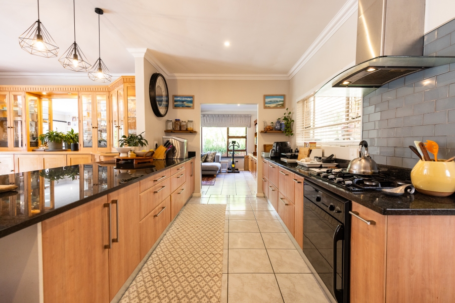 4 Bedroom Property for Sale in Summerstrand Eastern Cape